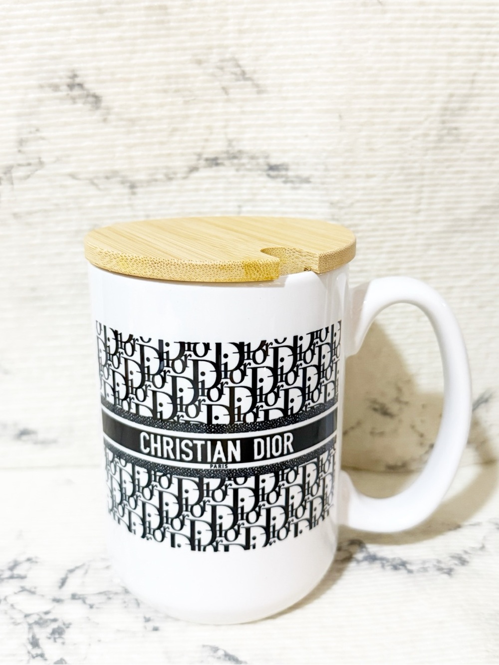 Unbranded White Ceramic Mug with Black Trotter Design and Bamboo Lid
